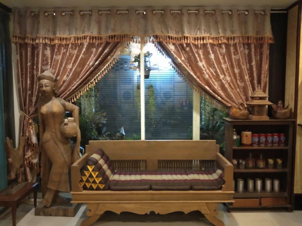 Ruan Ben Ja Don Mueang,Bangkok Hostel Exterior photo