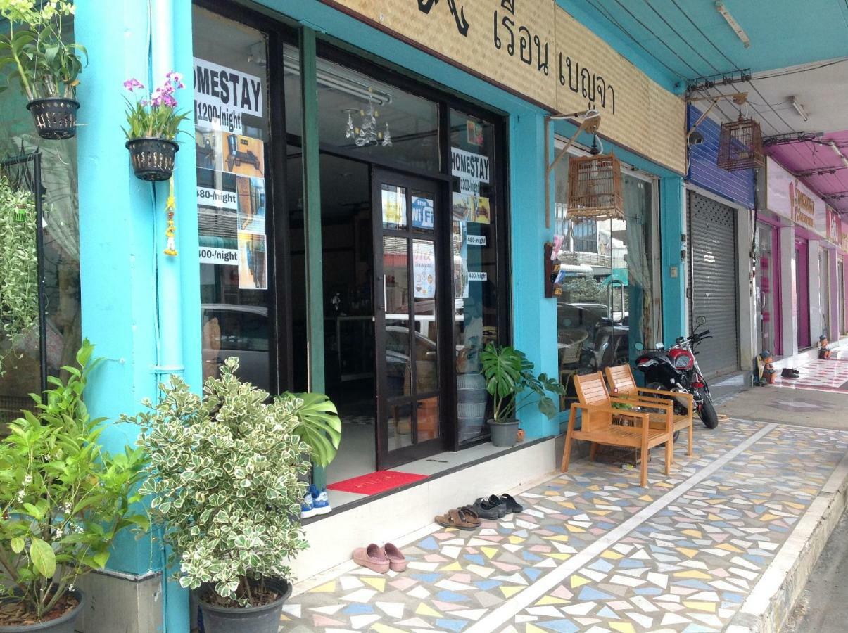 Ruan Ben Ja Don Mueang,Bangkok Hostel Exterior photo