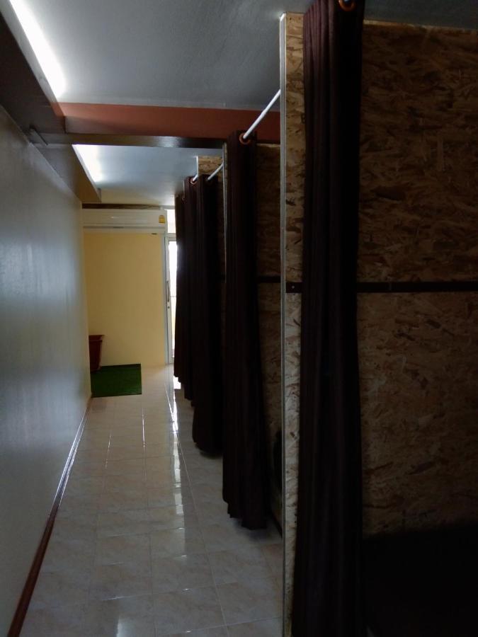 Ruan Ben Ja Don Mueang,Bangkok Hostel Exterior photo